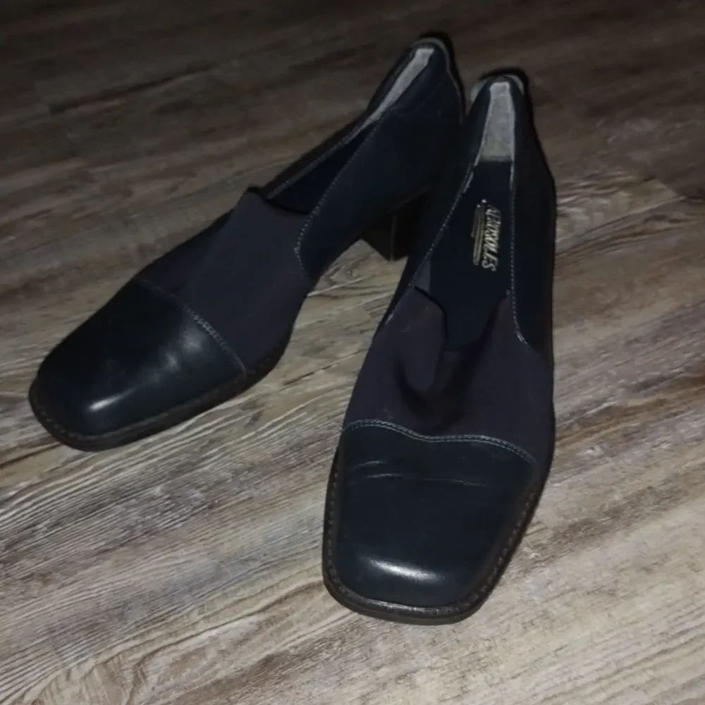 Aerosoles Navy Milkie leather  block heel  slip on dress shoe  Sz 10